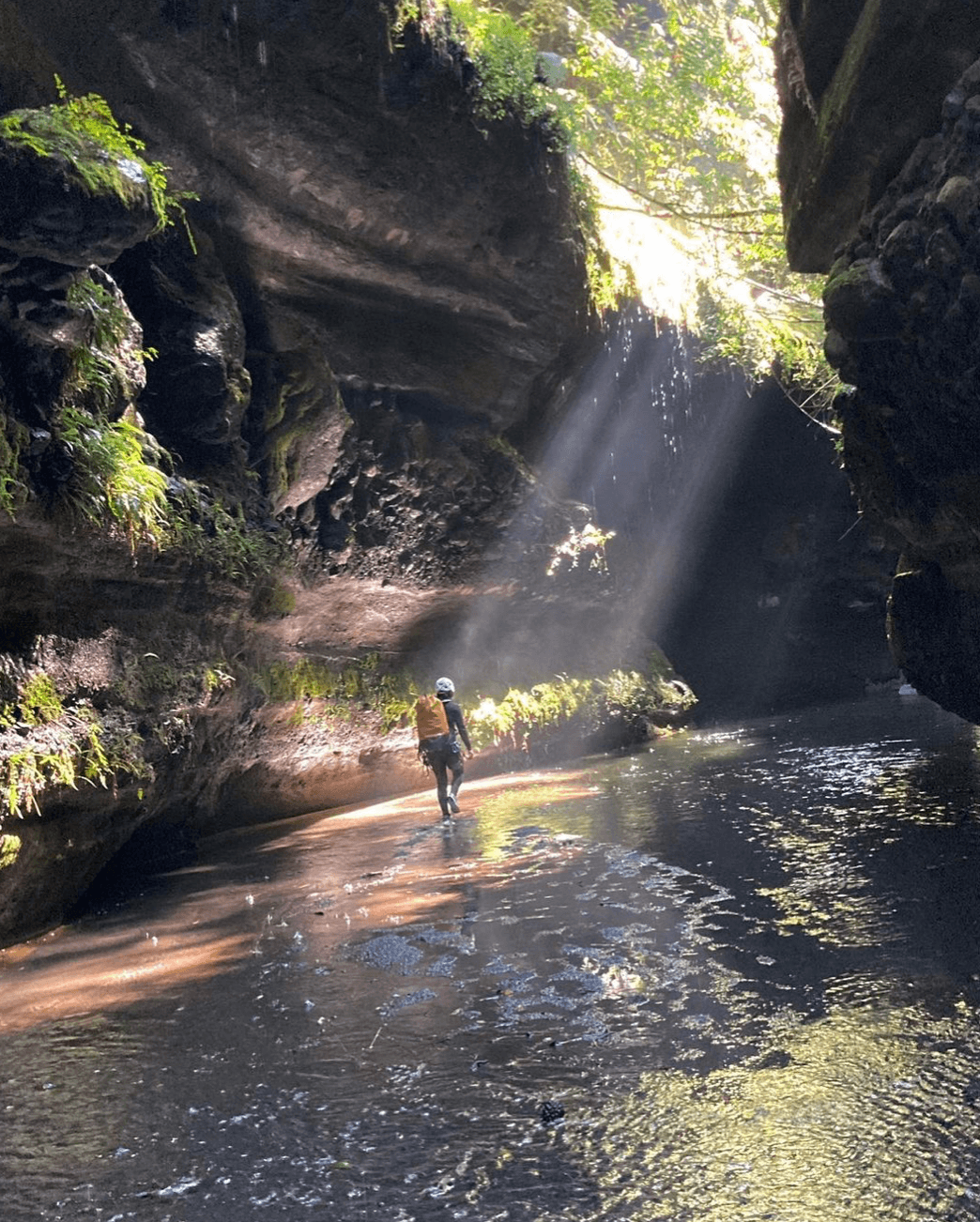 Canyoning Río Correntoso | Desde Pucón - Ojos Viajeros
