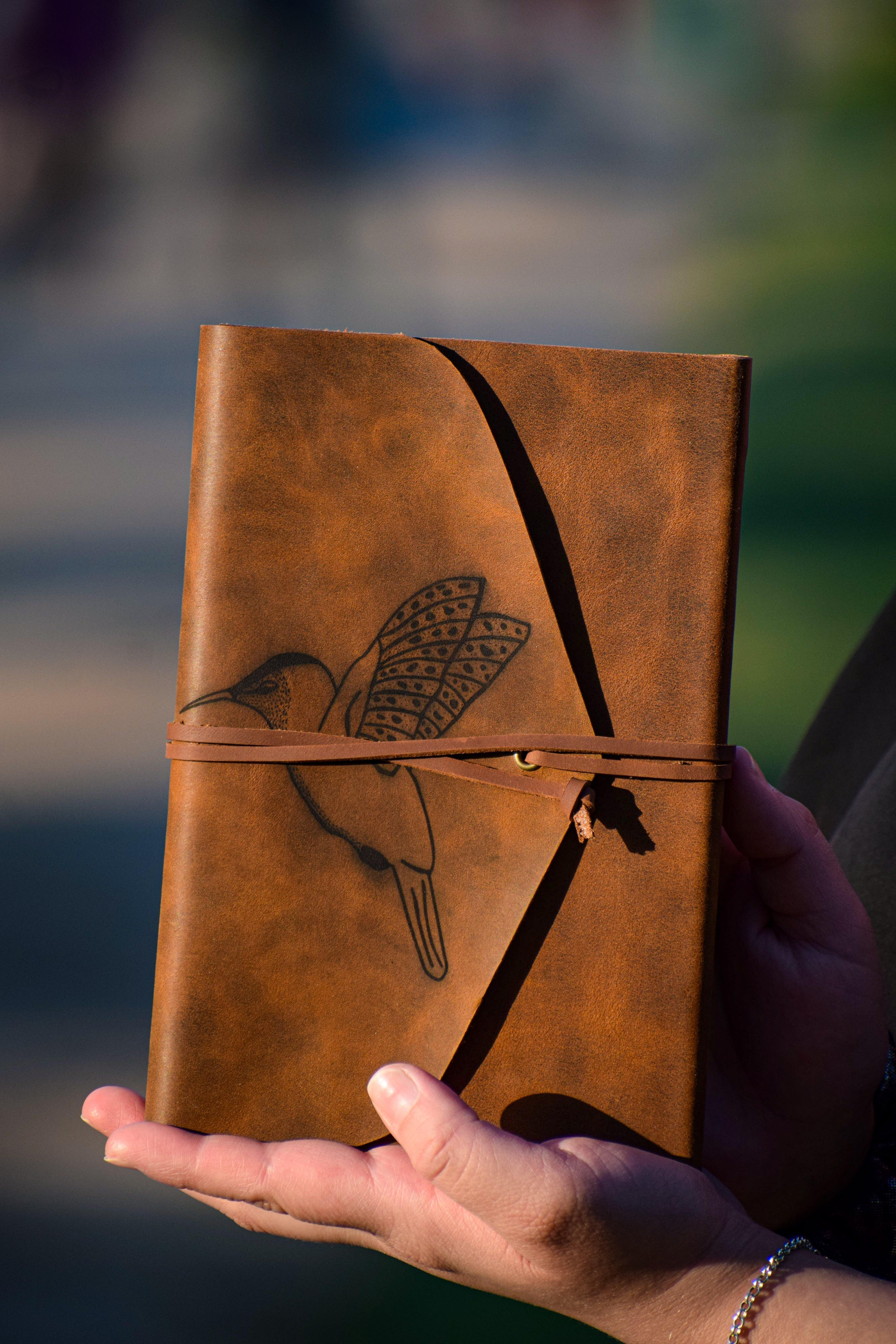 Libreta de Cuero Picaflor de Juan Fernández - Ojos Viajeros