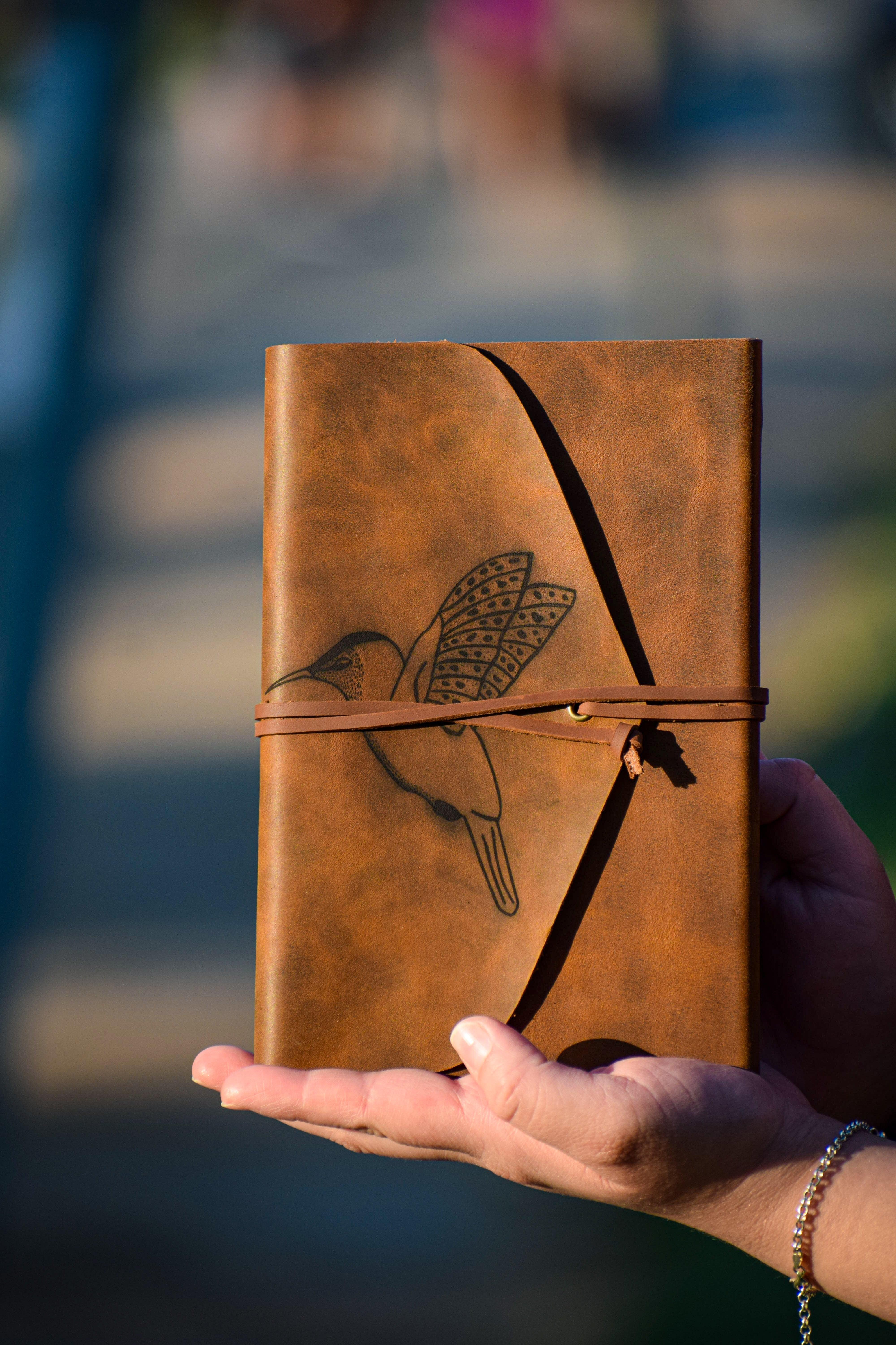 Libreta de Cuero Picaflor de Juan Fernández - Ojos Viajeros