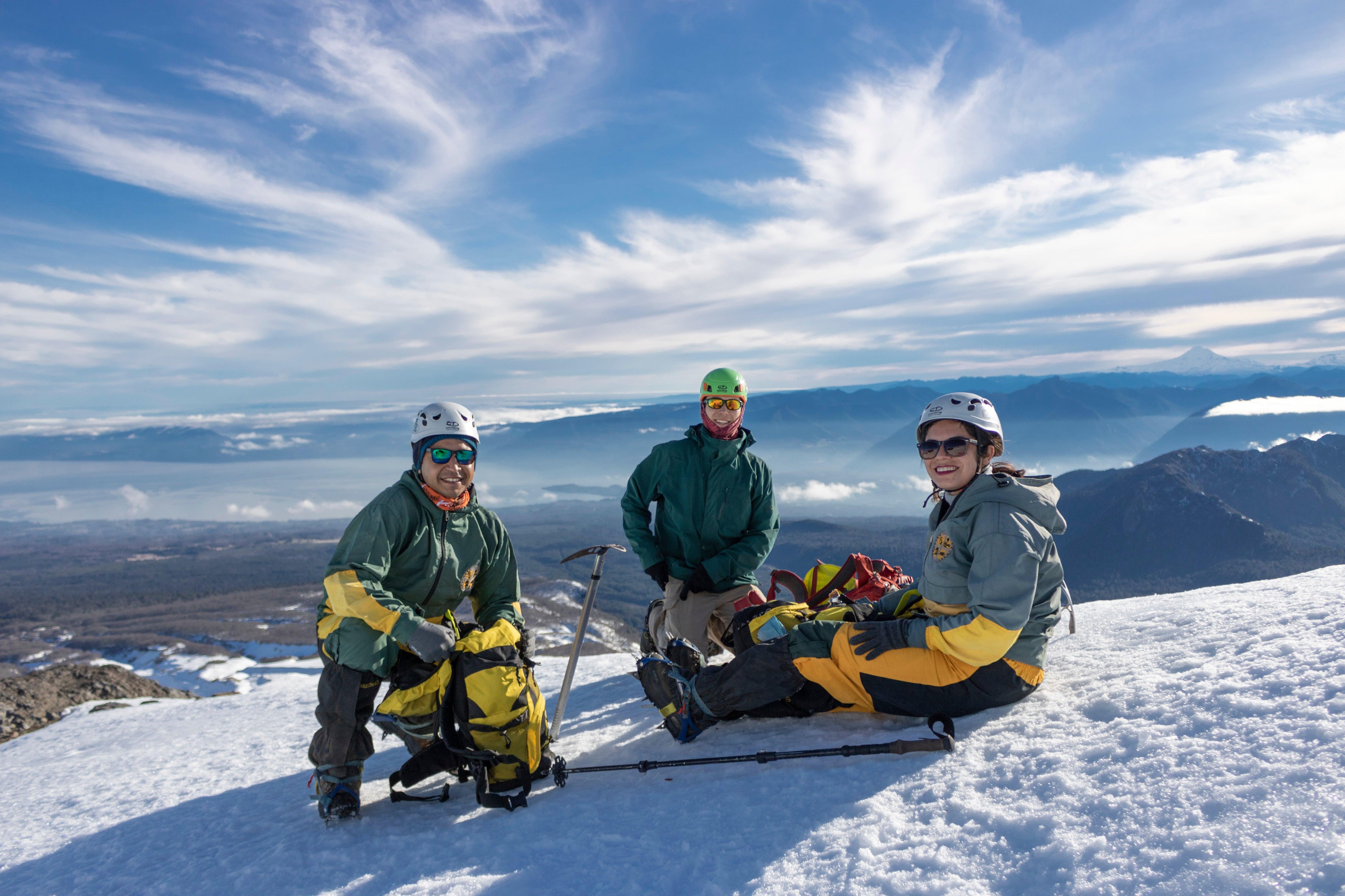 Ascenso Full Day Volcán Villarica | Desde Pucón - Ojos Viajeros