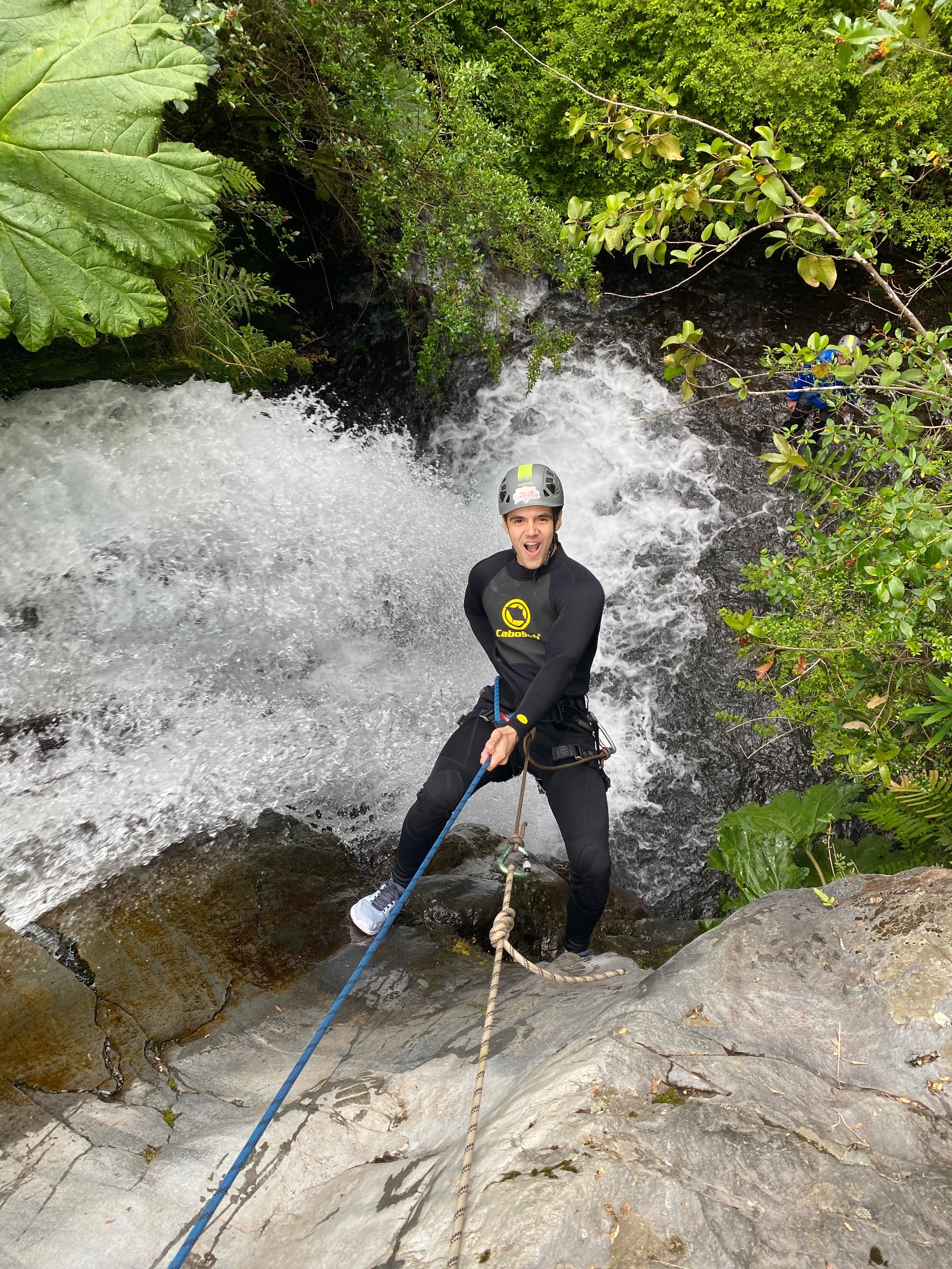 Canyoning Río Correntoso | Desde Pucón - Ojos Viajeros