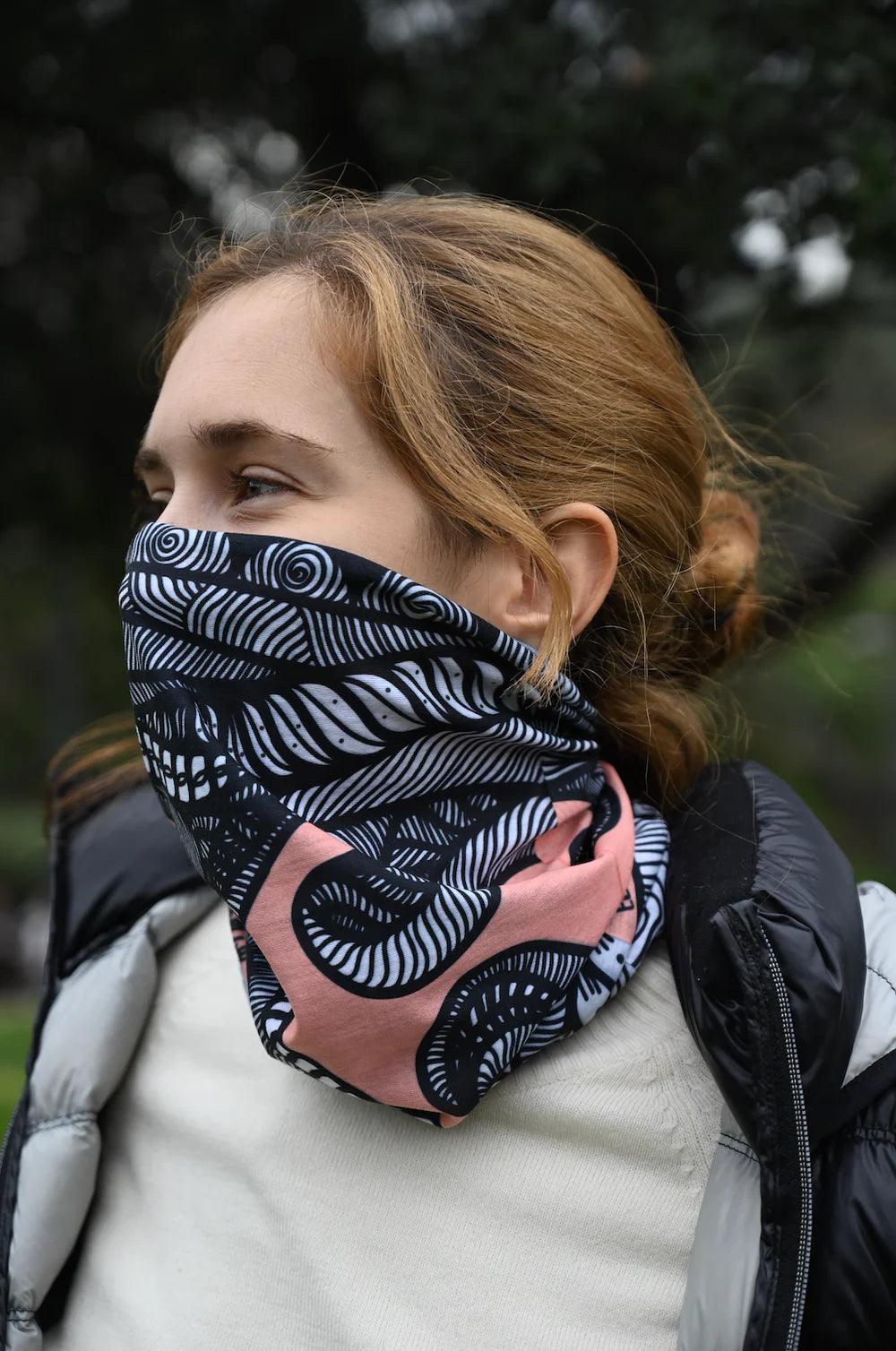 Bandana Multifuncional Outdoor - Mar en Pichilemu Naranjo - Ojos Viajeros